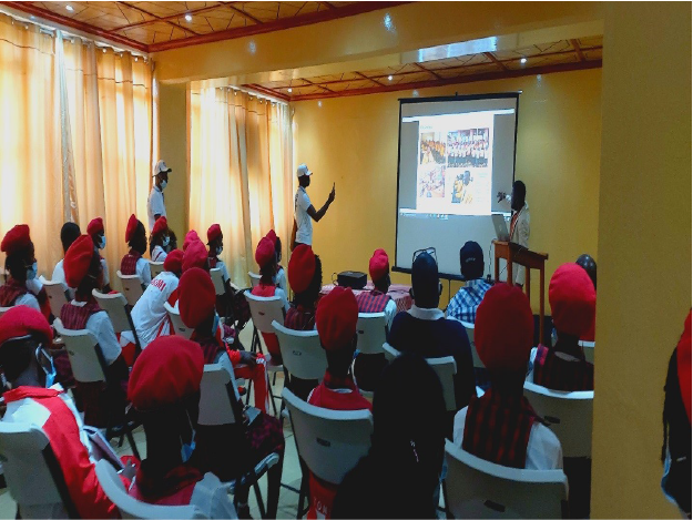 Firestone Liberia’s Communications Manager Patrick Honnah provides a company overview presentation to the students Firestone Liberia’s Communications Manager Patrick Honnah provides a company overview presentation to the students